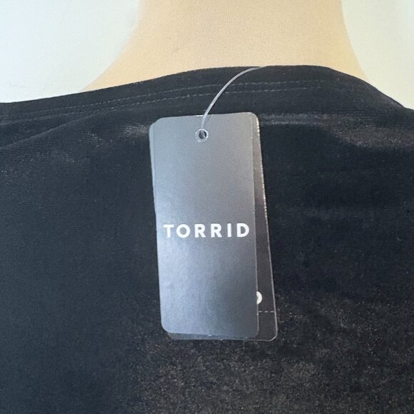 NWT Torrid Black Velvet Ruched Off Shoulder Top Stretch 3/4 Sleeve Size 4X - Picture 10 of 11